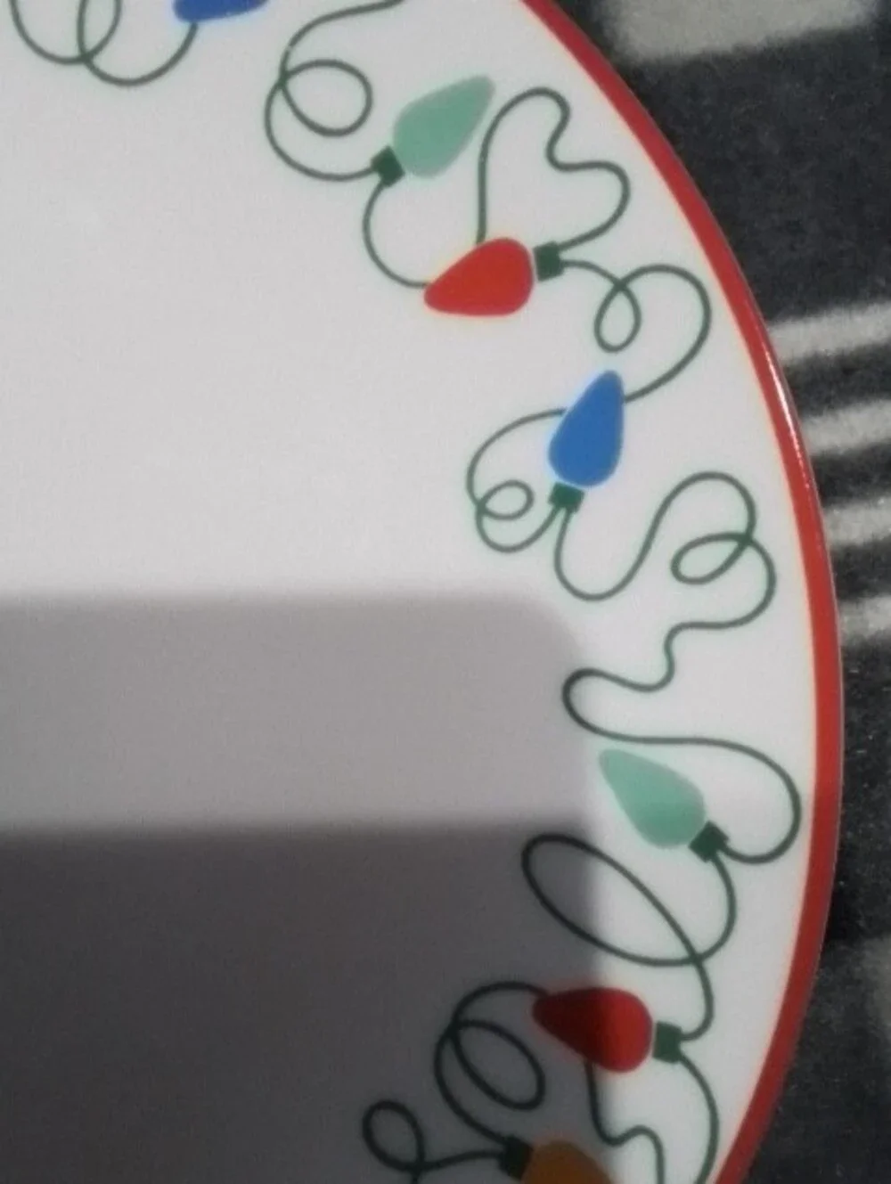 Avon Holiday String Lights Dessert Plate - White with Red, Green, Blue, Yellow